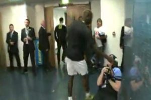 Balotelli yine yaptı yapacağını