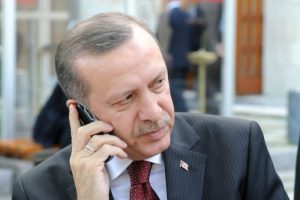 Eski liderlerin bayramını kutladı