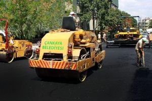 Belediye ekibi bayram sonrası yeniden sahada