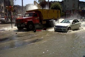 Kasımpaşa'yı su bastı