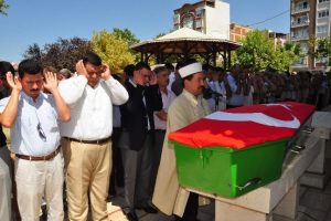 Şehitler i&ccedil;in gıyabi cenaze namazı kılındı