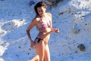 Azra Akın &Ccedil;eşme'de coştu