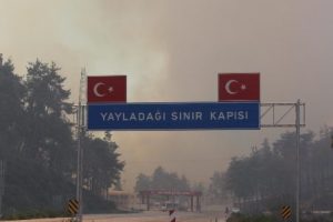 Suriye ateşi T&uuml;rk sınırlarına sı&ccedil;radı
