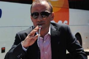 Kamil Ko&ccedil;'un yazıhanesini bastı, Nil&uuml;fer'i parampar&ccedil;a etti