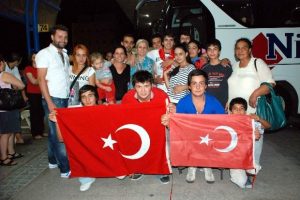 Asker uğurlama t&ouml;renlerinde ter&ouml;re lanet