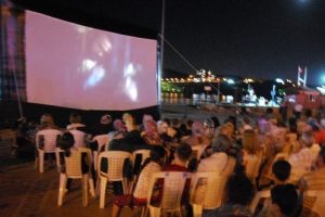 Gemlik yazlık sinemayı sevdi