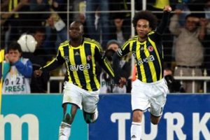 Fenerbah&ccedil;e Kadık&ouml;y'de yenilgiyi unuttu