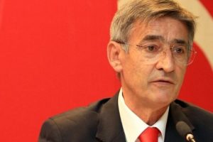 ''Orada 3-4 iyi coach var gerisi salak''