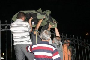 Tren hattında ş&uuml;pheli &ccedil;anta paniği