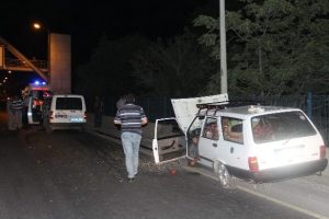 Direksiyon başında kalp krizi ge&ccedil;irdi: 1 &ouml;l&uuml;, 1 yaralı