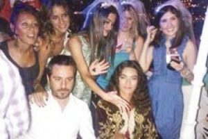 Hande Subaşı kına yaptı