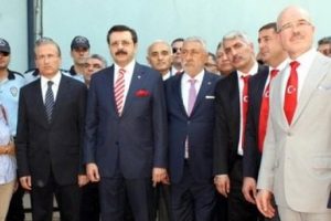 Gaziantep'te ay yıldız kravatlı mesaj