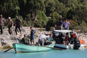 Balık&ccedil;ı teknesi alabora oldu: 1 &ouml;l&uuml;