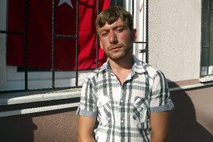 Şehit kardeşi ter&ouml;r &ouml;rg&uuml;t&uuml;ne seslendi