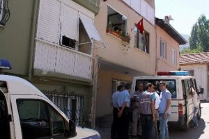 Eski eşin evinde boşluğa d&uuml;şt&uuml;
