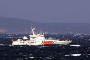Kumburgaz'da tekne alabora oldu