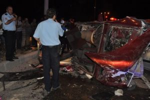 K&uuml;tahya'da s&uuml;r&uuml;c&uuml; dehşeti: 6 yaralı
