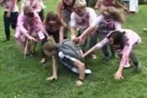 Y&uuml;zlerce zombi şehri b&ouml;yle işgal etti