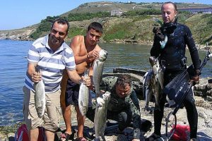 Kıyıda şoka giren balık bayramı