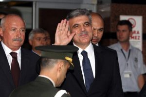 G&uuml;l hastaneye geri d&ouml;nd&uuml;