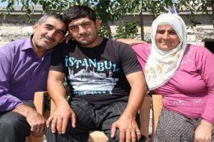 Kaybettiği oğluna 15 yıl sonra kavuştu