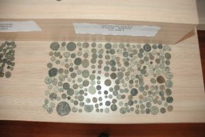 Tarihi eserleri satamadan yakalandılar
