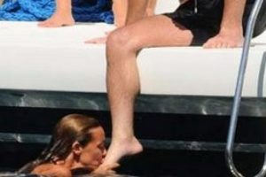 "Ayağı ağrıyordu &ouml;pt&uuml;m, ne var bunda?"
