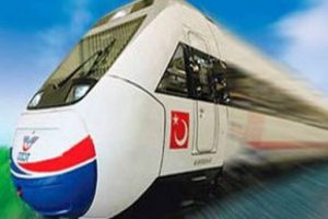 Hızlı tren motosiklete &ccedil;arptı