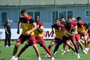 Galatasaray, Elmander'siz &ccedil;alıştı