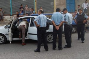 Ş&uuml;pheli otomobil polisi alarma ge&ccedil;irdi