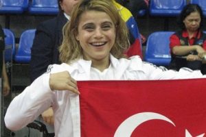 Nazmiye Muslu d&uuml;nya rekoru kırdı