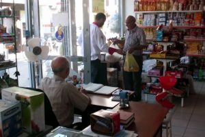 Bakkaldan s&uuml;permarket taktiği