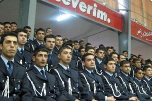 Polis adaylarına nikahsız aşk yasağı