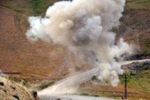 Bing&ouml;l'de askeri aracın ge&ccedil;işi sırasında mayın patladı