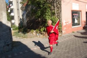 72 yaşındaki şampiyon atlet 10 kilometre koştu