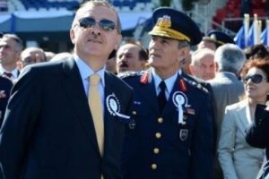 Mezuniyet t&ouml;reninde bir ilk