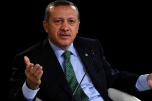 Erdoğan masasındaki son anketi a&ccedil;ıkladı