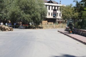 Mezarlıkta ş&uuml;pheli bavul paniği