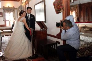 D&uuml;ğ&uuml;n fotoğraflarında yeni moda