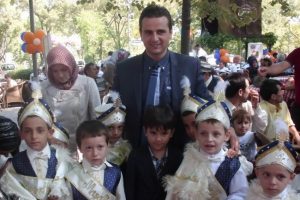 Erkekliğe ilk adımı attılar