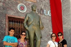 İranlı turistlerin Atat&uuml;rk sevgisi
