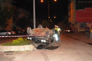 Ehliyetsiz s&uuml;r&uuml;c&uuml; &ouml;l&uuml;mden d&ouml;nd&uuml;