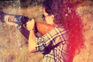 &Ouml;zge'nin bu fotoğrafı eleştirildi