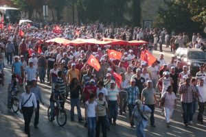 Bursa'da 'ter&ouml;re lanet' y&uuml;r&uuml;y&uuml;ş&uuml;
