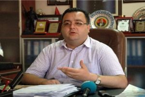 H&uuml;seyin Ayg&uuml;n'e ateş p&uuml;sk&uuml;rd&uuml;