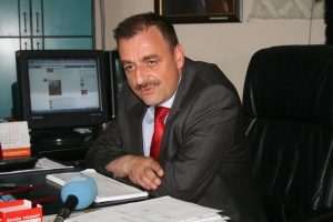 &Ccedil;elik'in "iş var, &ccedil;alışan yok" a&ccedil;ıklamasına esnaf desteği