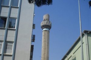 &Ccedil;arşı Camii'nin minaresi yıkılıyor