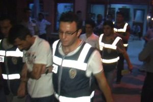 K&uuml;&ccedil;&uuml;k kıza internette korkun&ccedil; tuzak