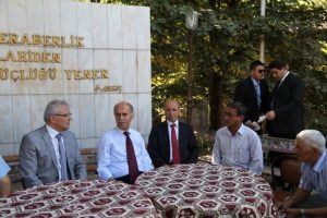 Vali Harput &ccedil;ayyaka k&ouml;yl&uuml;lerinin sıkıntılarını dinledi