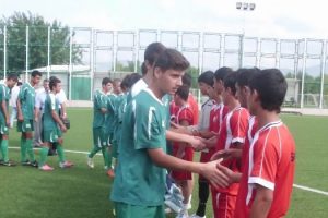 Domates toplarken futbolculuk hayalini ger&ccedil;ekleştirdi